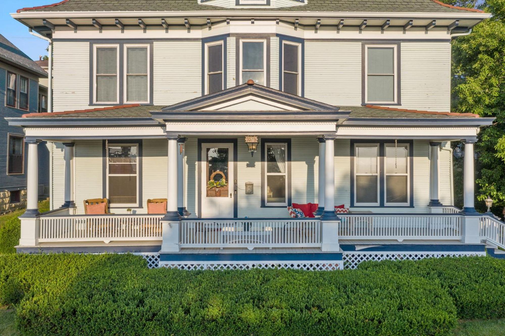 Dubuque'S Front Porch, Historic Charmer, Walk Downtown Экстерьер фото