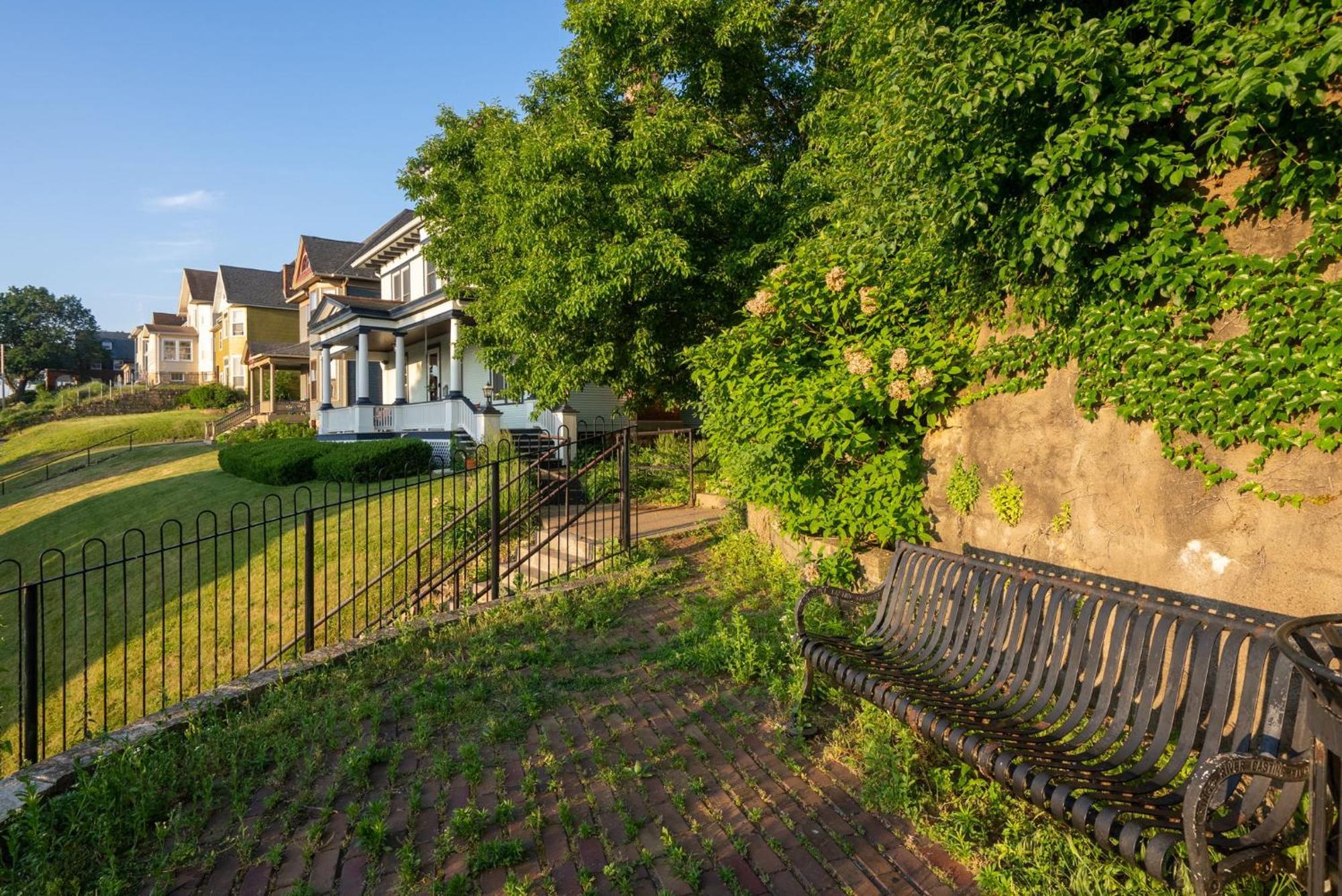 Dubuque'S Front Porch, Historic Charmer, Walk Downtown Экстерьер фото